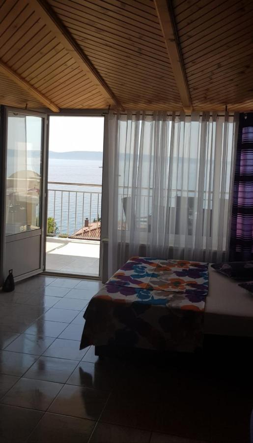 Summer Lounge Apartment โตรกีร์ ภายนอก รูปภาพ