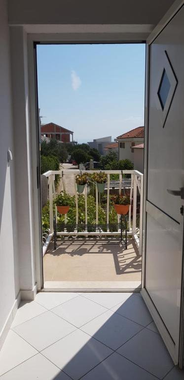 Summer Lounge Apartment โตรกีร์ ภายนอก รูปภาพ