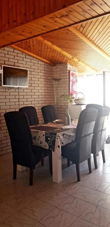 Summer Lounge Apartment โตรกีร์ ภายนอก รูปภาพ