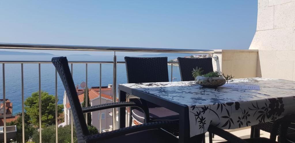 Summer Lounge Apartment โตรกีร์ ภายนอก รูปภาพ